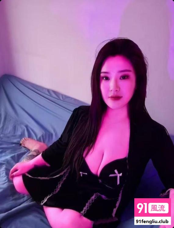 大波性感小骚货